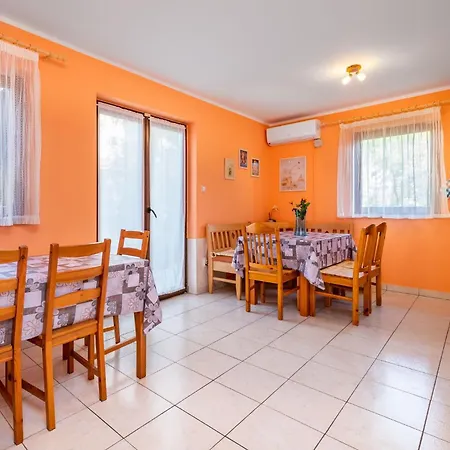 Marina Apartament Baška